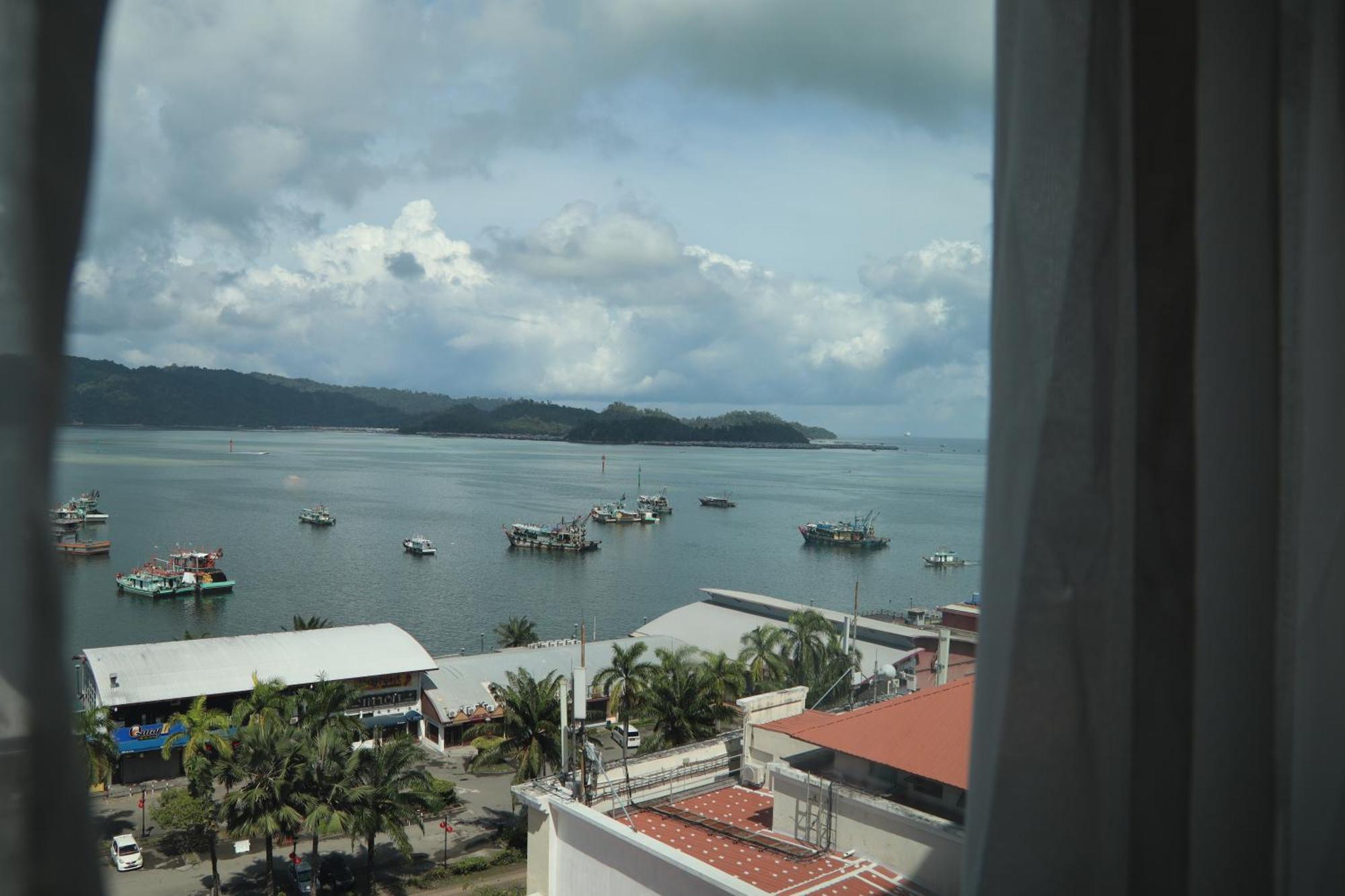 The Klagan Hotel Kota Kinabalu Kültér fotó